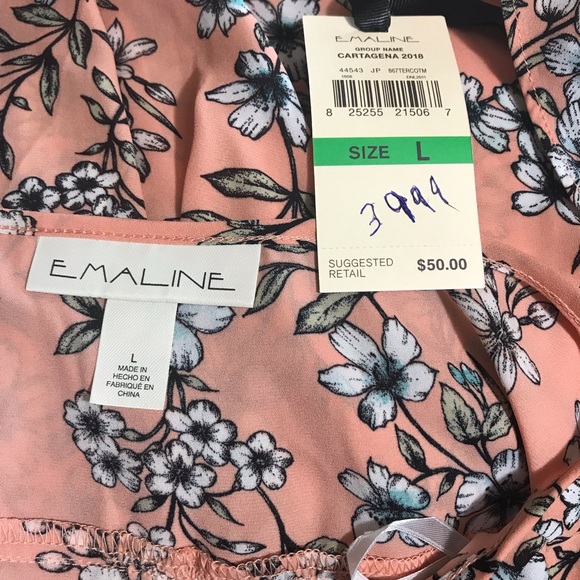Emaline Blouse 🎃 softener touch 🤓 NWT - Picture 8 of 8